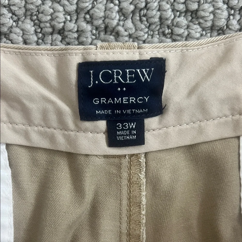 J. Crew Men's Beige Tan Gramercy Khaki Shorts, 9” size 33w